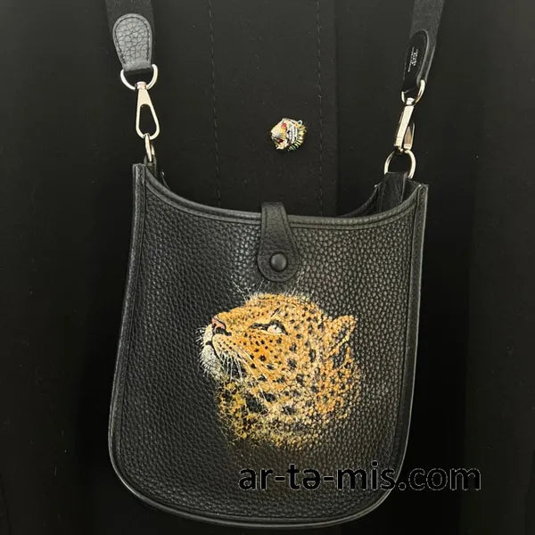 Ar-te-mis Cheetah / HERMES Taurillon Clemence Evelyne TPM in Black